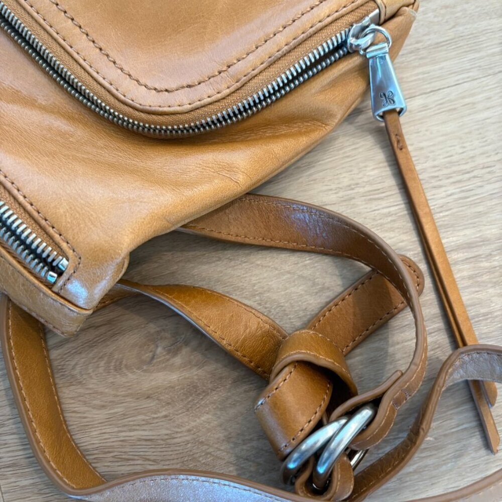 Hobo brown leather crossbody purse cognac color - Picture 7 of 7